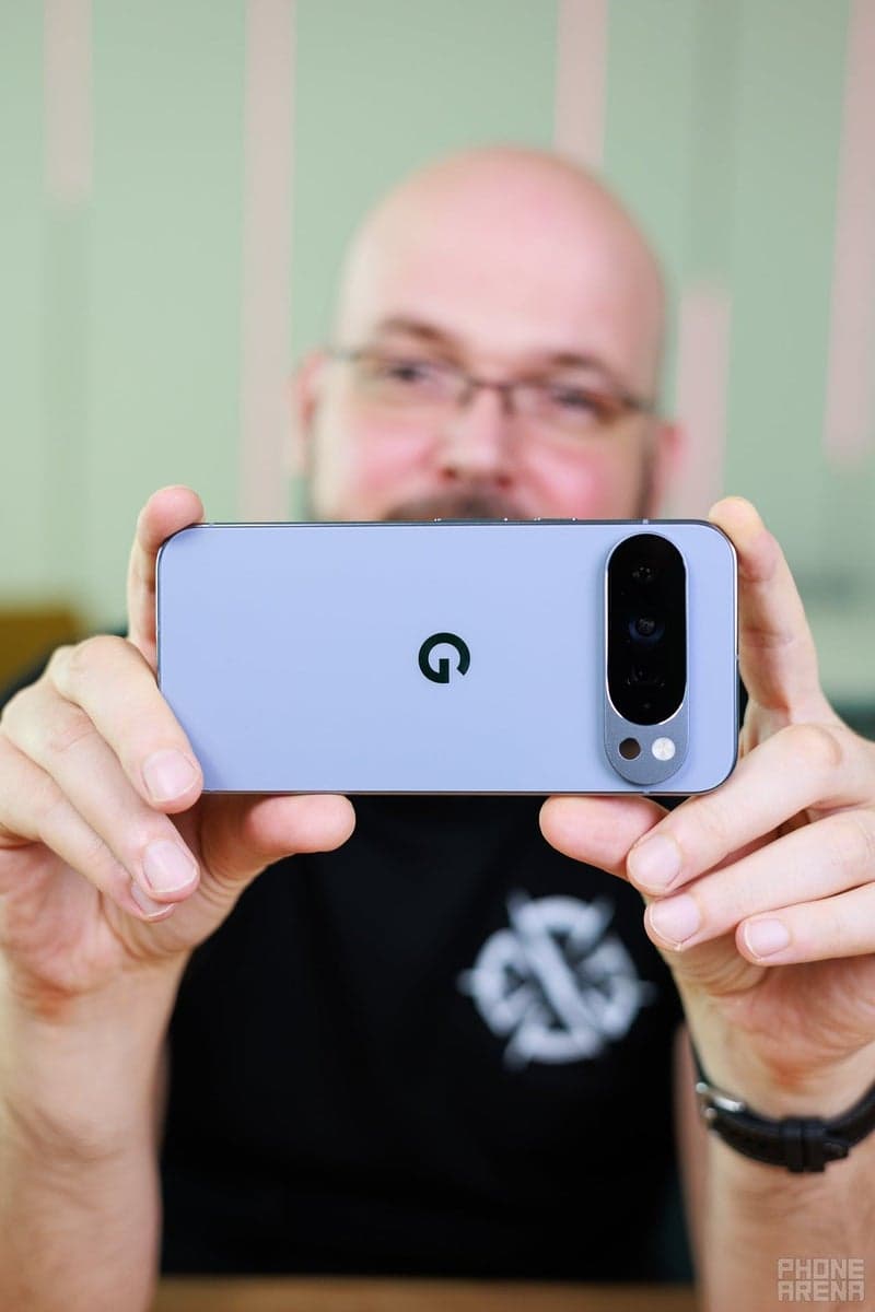 Reader votes indicate the Pixel 10 Pro XL takes better photos than the iPhone 17 Pro. image 3
