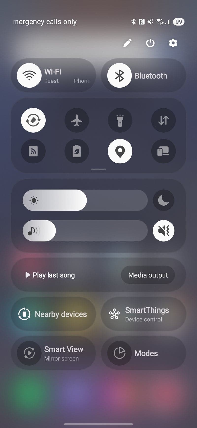 An Android phone user reports that their phone unexpectedly switched to a "Liquid Glass" interface. image 6