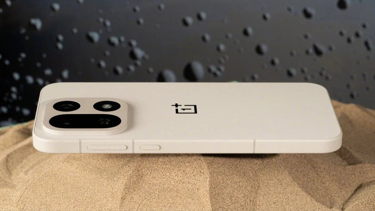 Several clues suggest an approximate release date for the upcoming OnePlus 15.