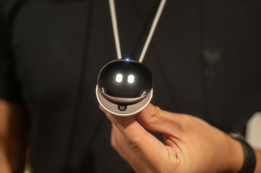 From Wearables to Robots to Tabletop Trinkets, the AI Hardware Scene Is Booming - CNET image 5