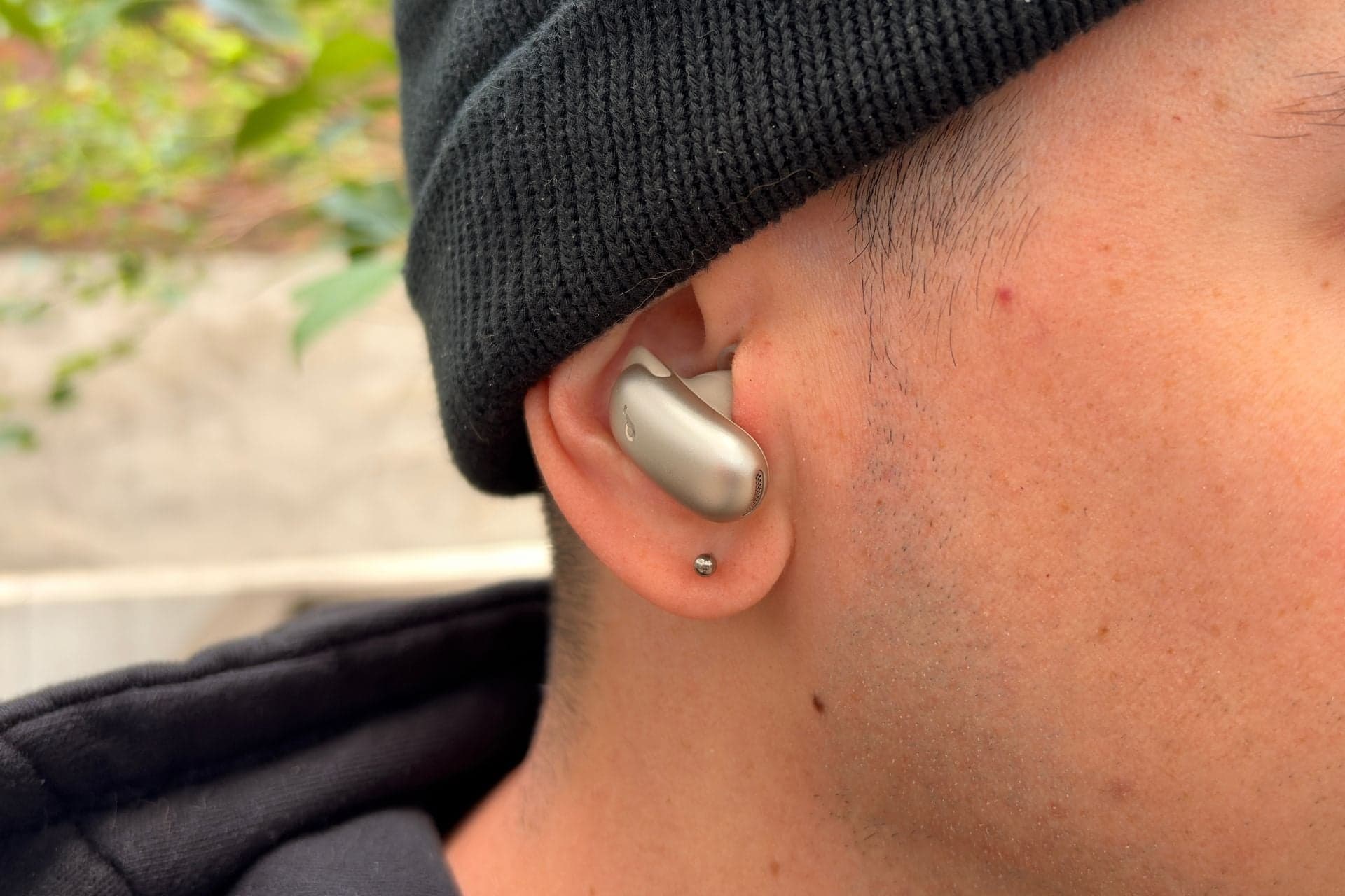 Soundcore Liberty 5 Pro Max Review: Wireless Earbuds With Enough Features to Make Your Head Spin image 5