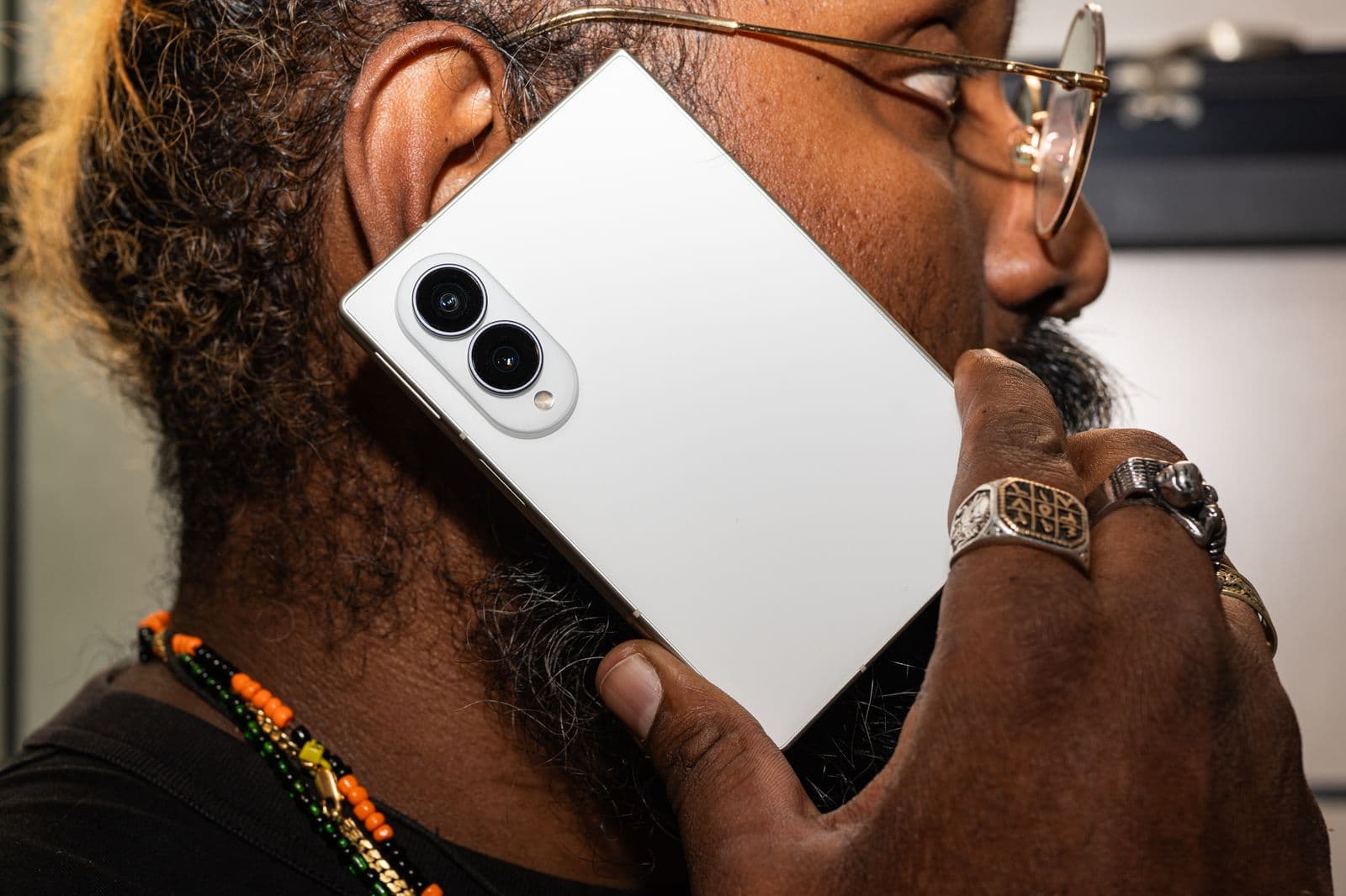 Here’s Samsung’s Advice for Apple and Its Upcoming Folding iPhone - WIRED image 3