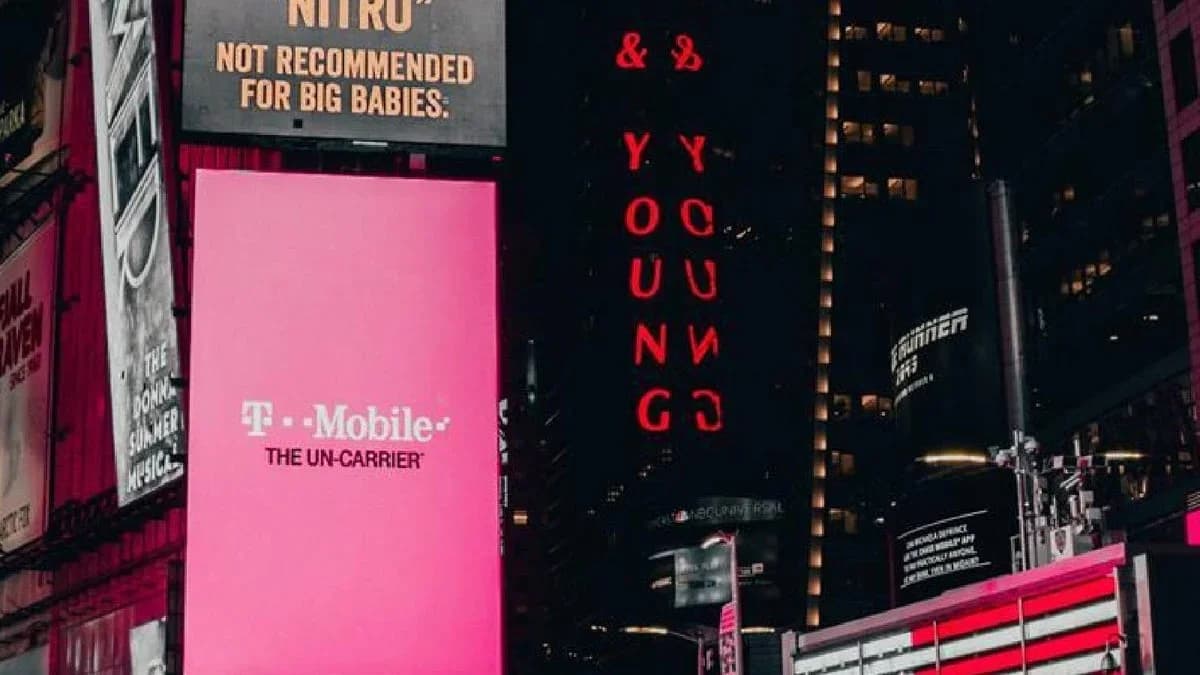 A consulting firm alleges T-Mobile unfairly disadvantages customers considered less profitable.