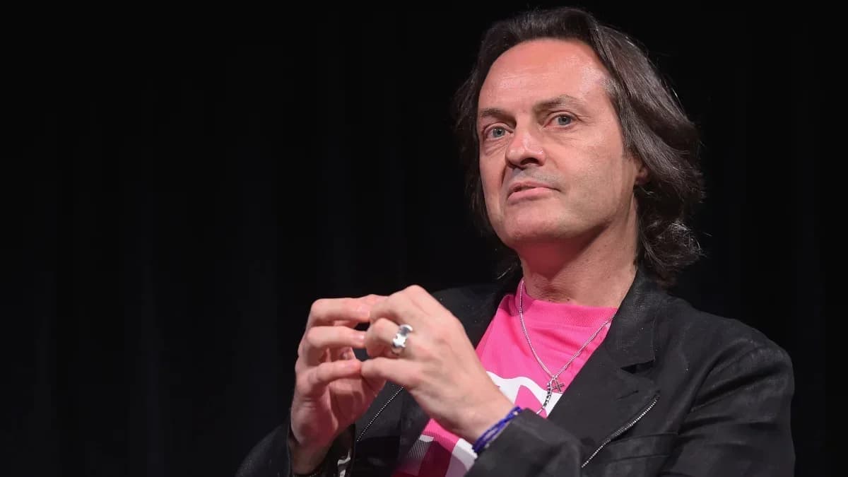 A majority of people want John Legere to return as T-Mobile's CEO.
