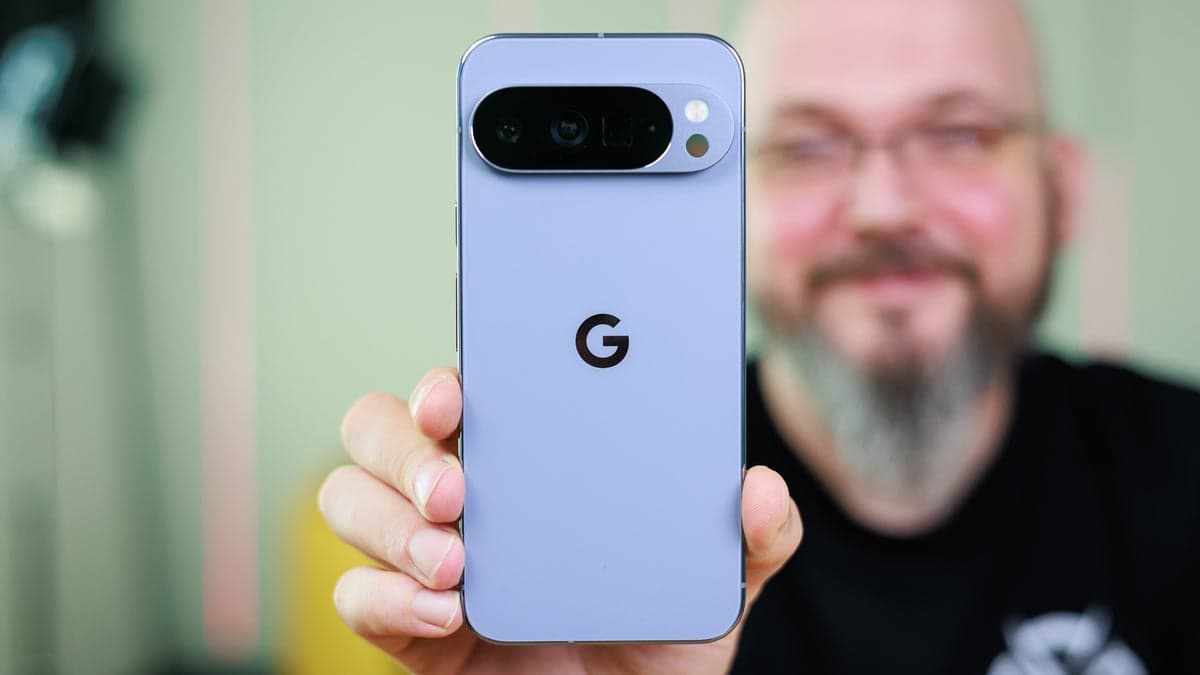 Despite the iPhone 17's popularity, the Pixel 10 is selling well in the US.