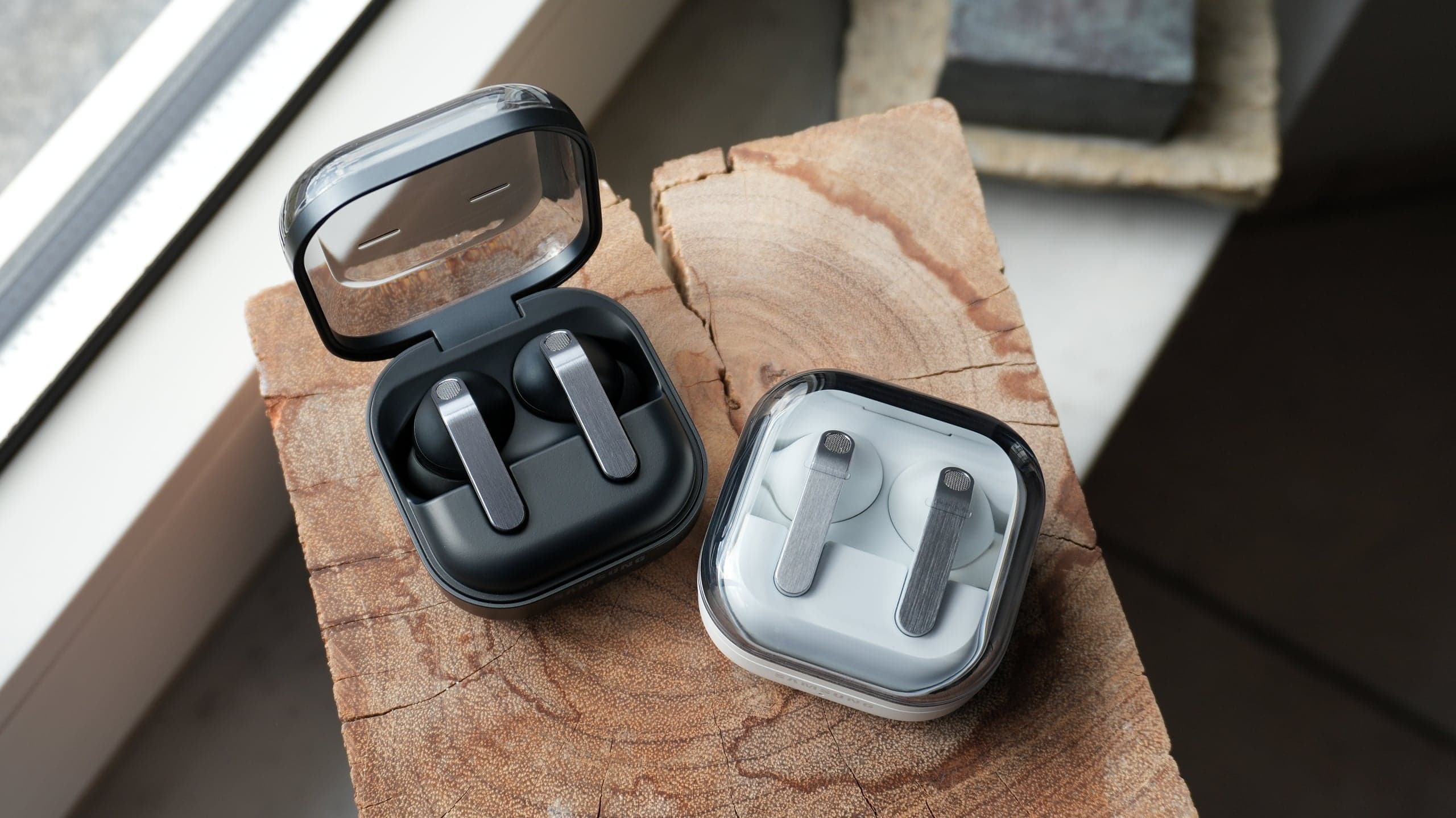 Samsung's Galaxy Buds On design and features leak ahead of launch - SamMobile
