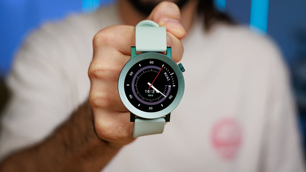 A reviewer tested a $99 smartwatch to see if it could compete with the Pixel Watch.