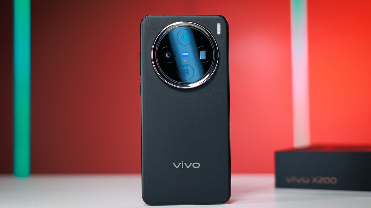 Vivo has teased the design and color options for its upcoming flagship phone, which is expected to compete with the Galaxy S26.