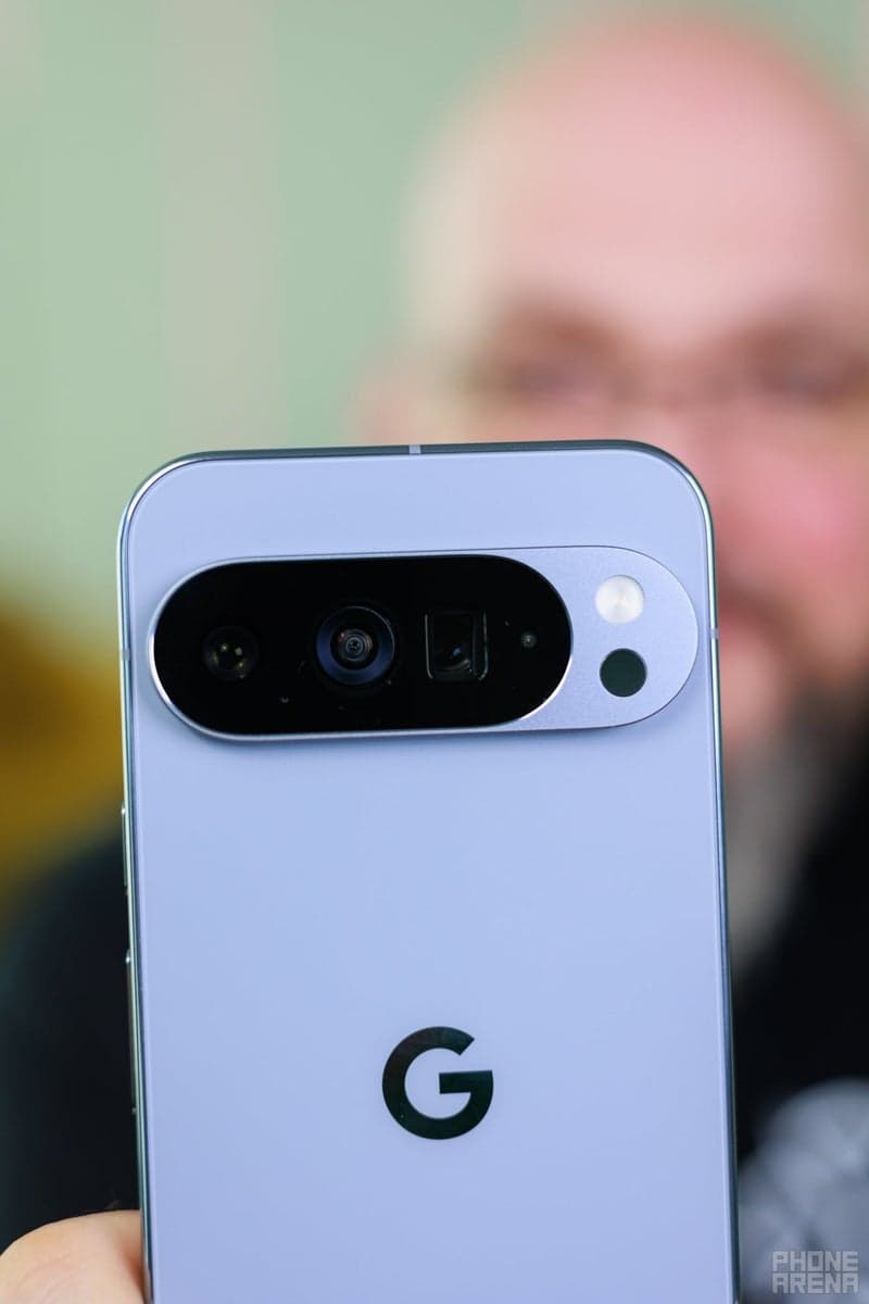 Reader votes indicate the Pixel 10 Pro XL takes better photos than the iPhone 17 Pro. image 2