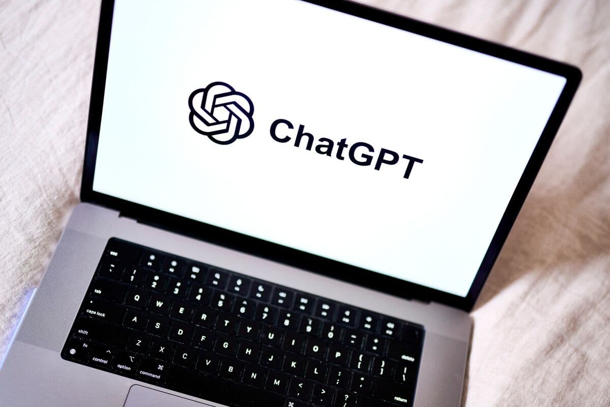 ChatGPT Can Now Control iMessage, Potentially Raising Apple Privacy Concerns - Bloomberg.com
