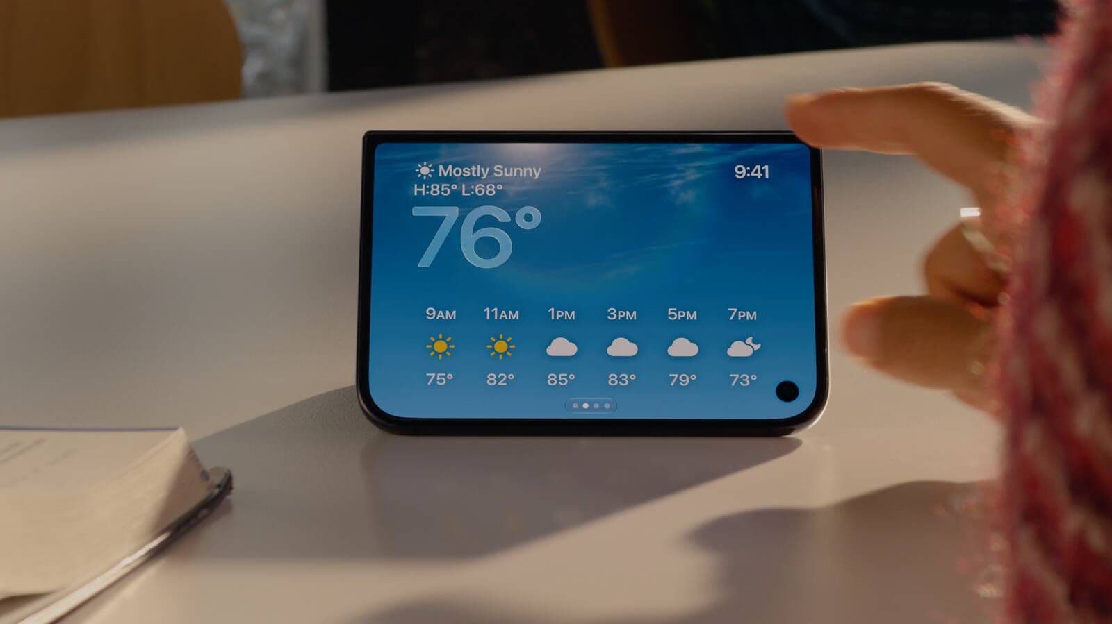 Apple Exec Says 'Hold Us Accountable' on iPhone Duo Crease - MacRumors