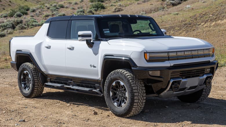 5 Pickup Trucks Faster Than The Ford F-150 Raptor - SlashGear image 5