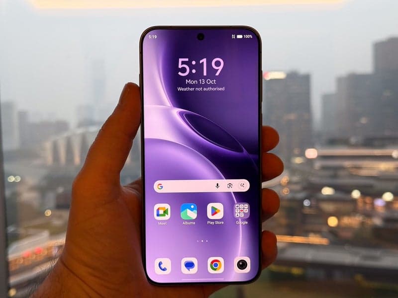 A first look at the Vivo X300 Pro and X300 reveals initial impressions and camera capabilities. image 9