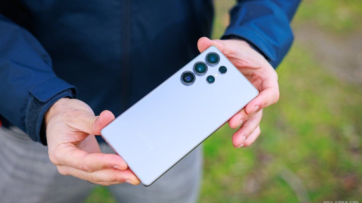 The Galaxy S26 may cost more due to rising component prices.