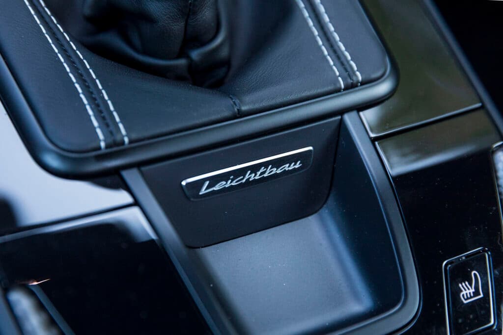 The Porsche 911 GT3 Touring punches above its weight class - Ars Technica image 5