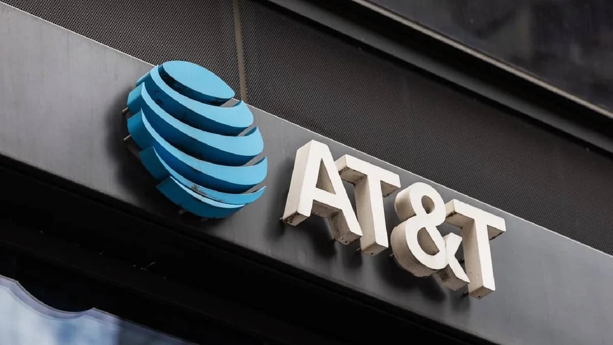 AT&T's Q3 report contained information that could signal future difficulties for the company.