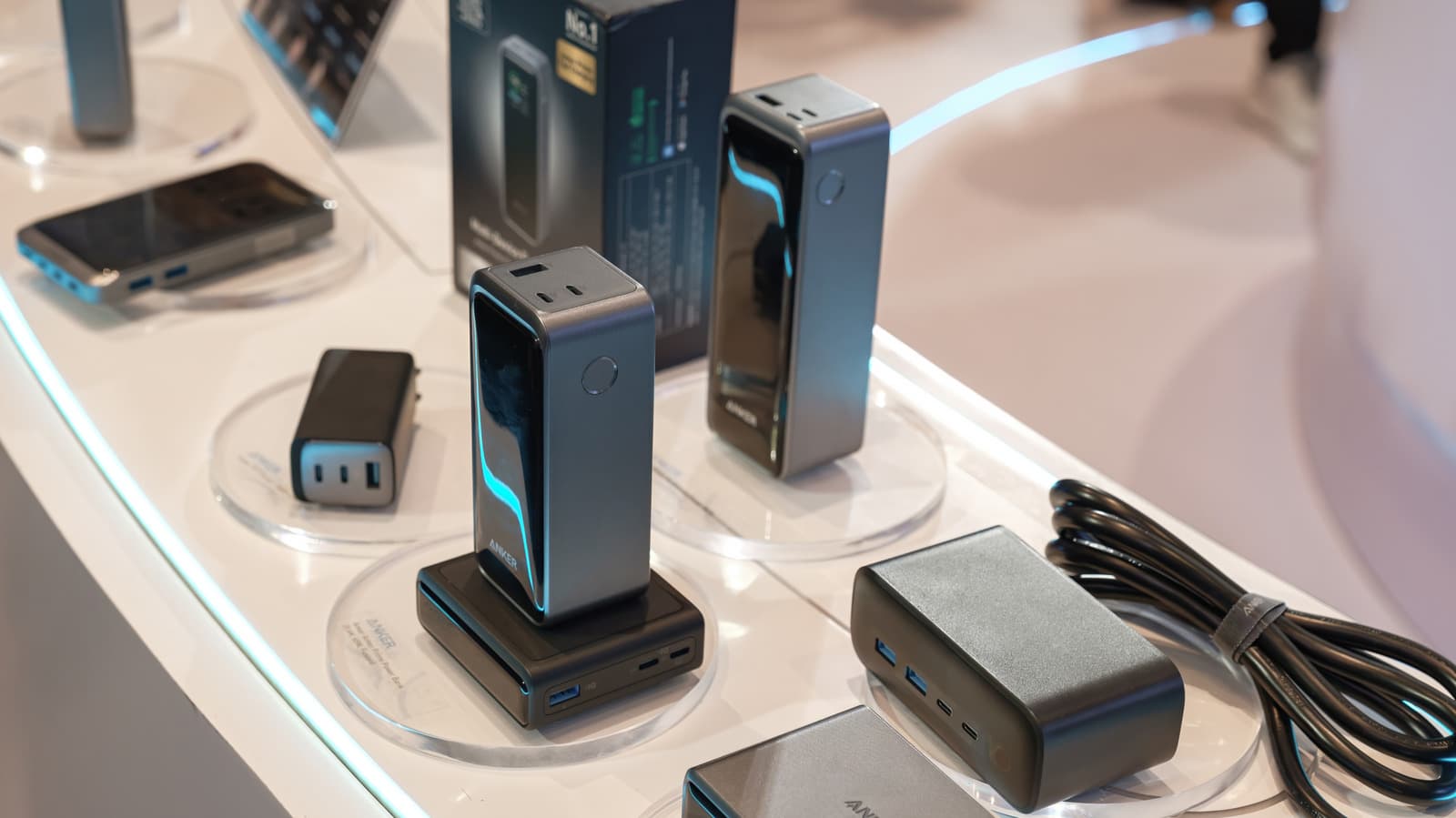 5 Anker Phone Accessories You Should Try Instead Of The Official Versions - bgr.com
