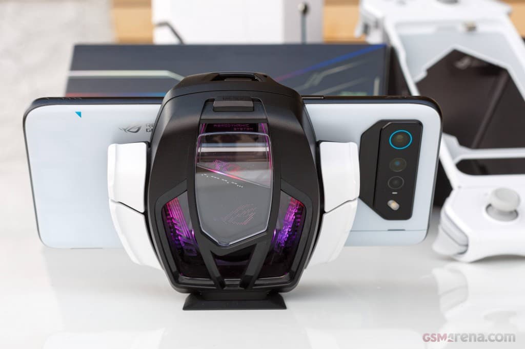 Asus ROG Phone 7 Ultimate image 4