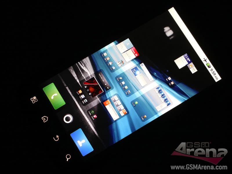 Motorola ATRIX 4G gallery image 3