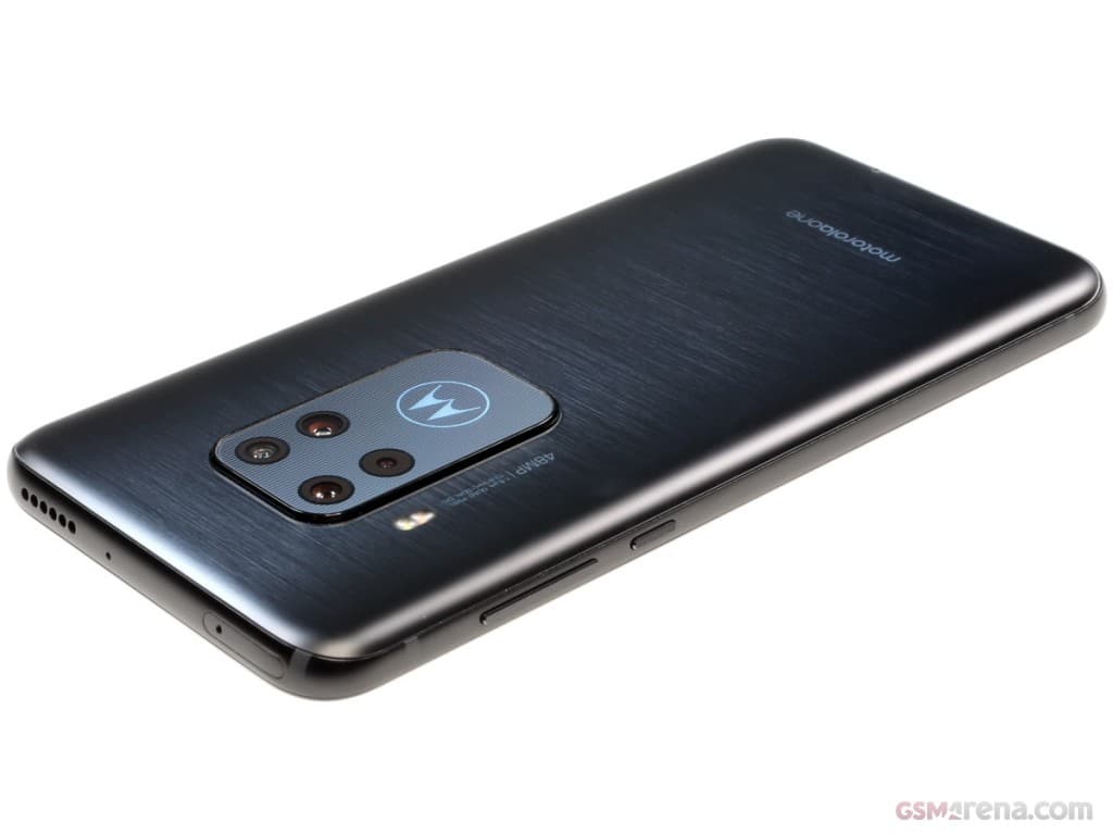 Motorola One Zoom image 4