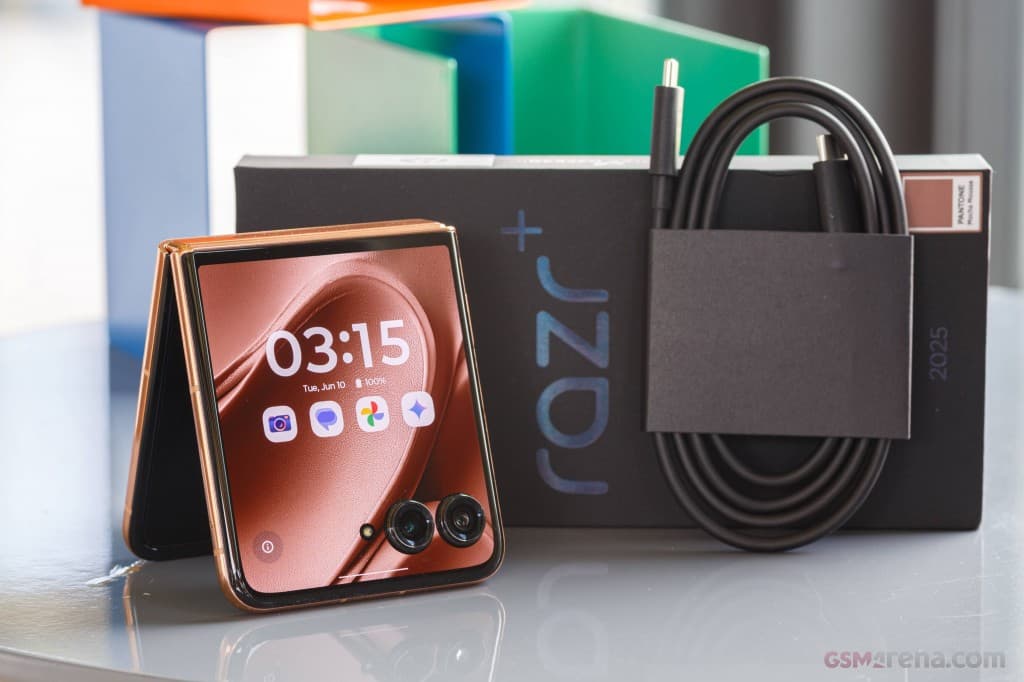 Motorola Razr+ 2025 image 4