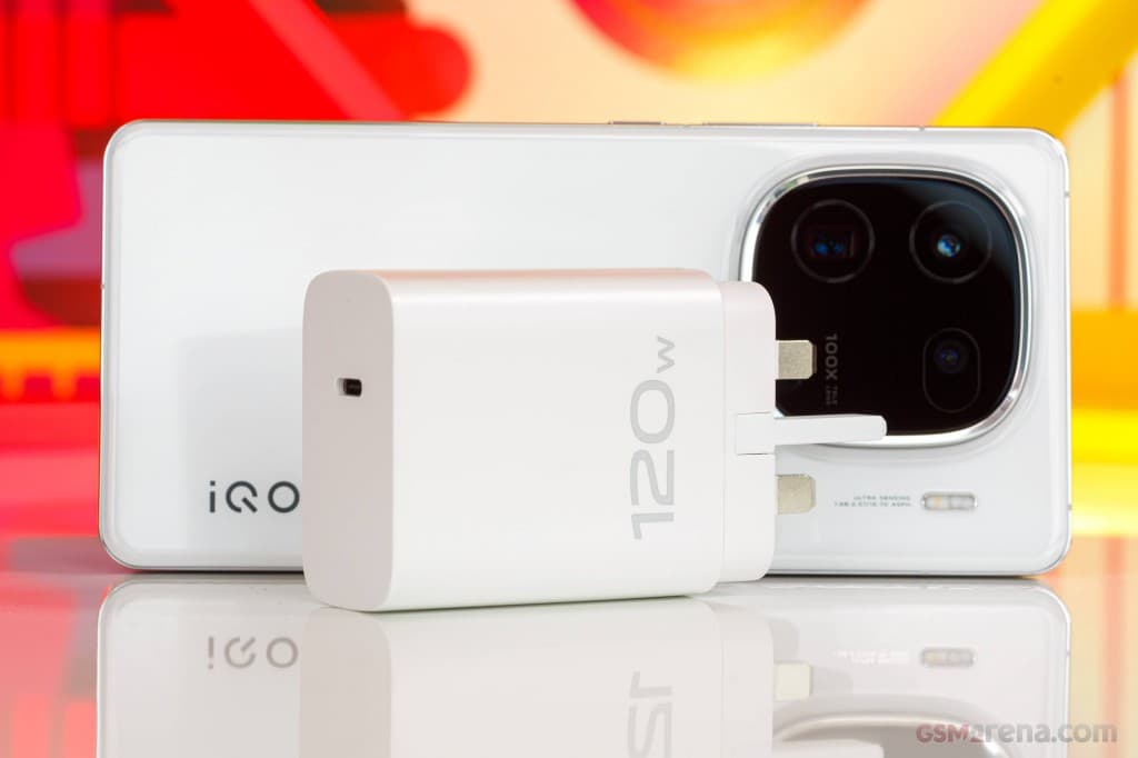 vivo iQOO 12 image 5