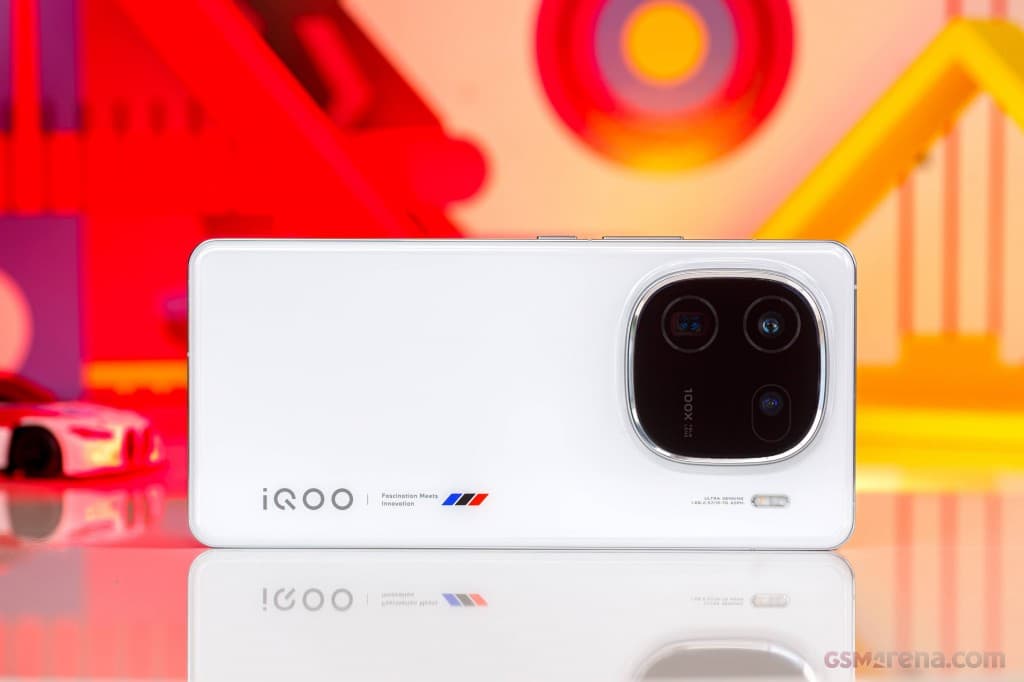 vivo iQOO 12 image 6
