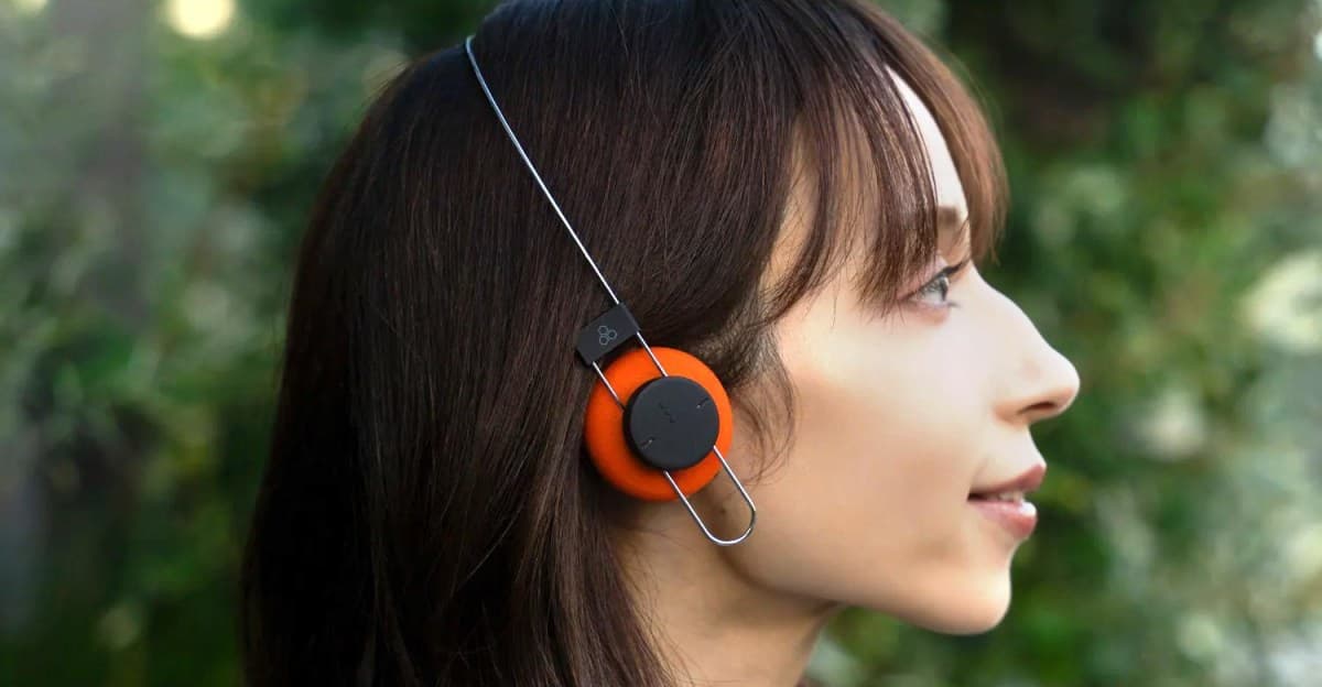 It’s hard to imagine wireless headphones ever getting lighter than these - The Verge