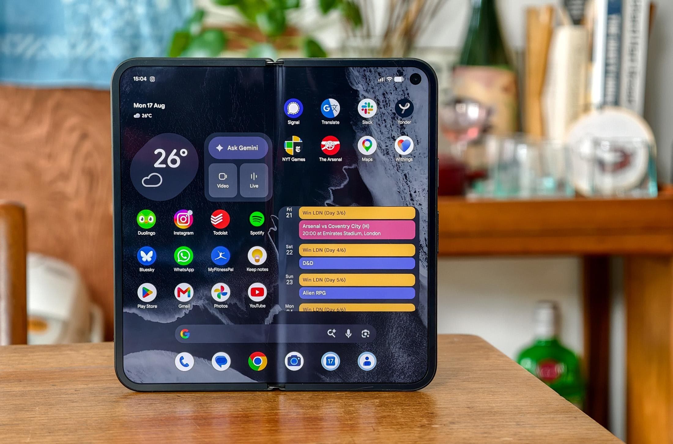 Google’s Pixel 11 Pro Fold feels like the end of an era - The Verge image 3