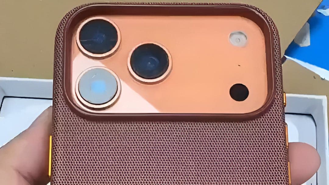 Apple's new phone case suggests the iPhone 17 Pro may come in orange.