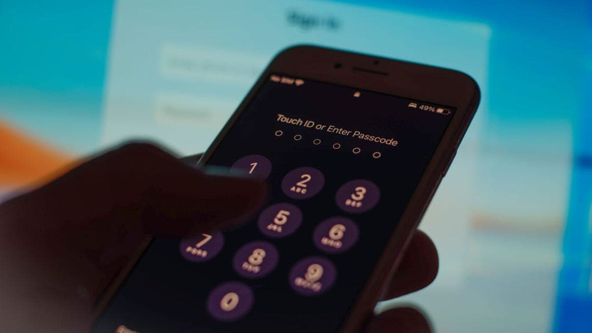 If the FCC Bans Burner Phones, It Could Be a Privacy Nightmare