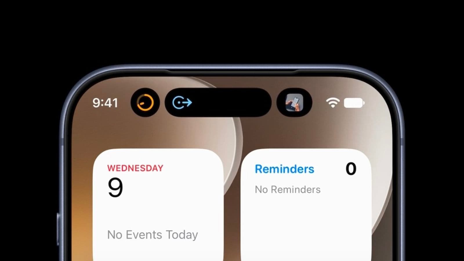 Leaked Video Shows iPhone 18 Pro's 3-in-1 Dynamic Island in Action - MacRumors