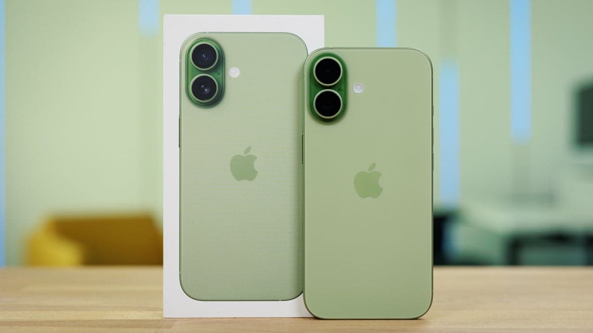 Apple's iPhone 17 and 17 Pro Max are selling well, but the iPhone Air is not as popular.